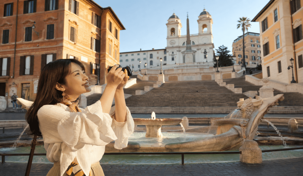 Best spots for photos at the Spanish Steps